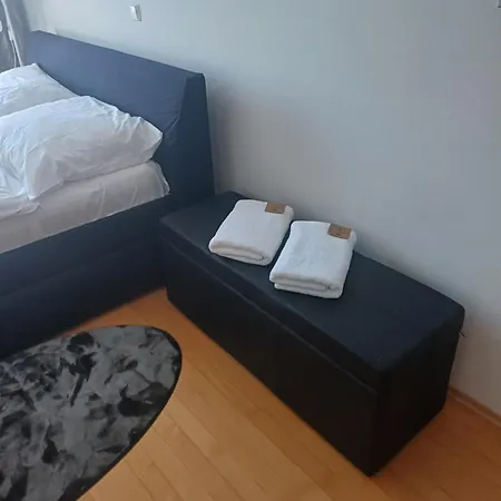 公寓 Vienna Gate, Petrazelka, Kopcianska 10 布拉迪斯拉发